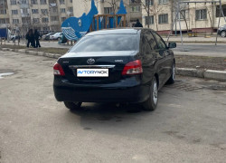 Toyota Yaris 2008 года