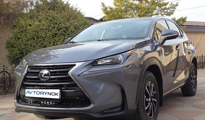 Lexus NX 2016 года
