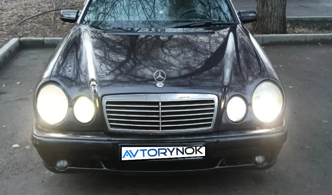 Mercedes-Benz E-Класс 1997 года