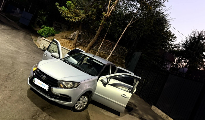 ВАЗ (Lada) Granta 2021 года