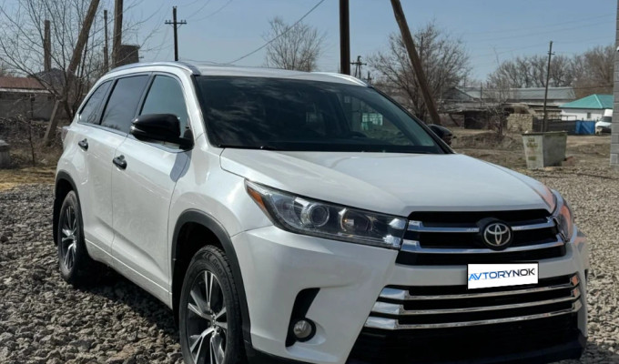 Toyota Highlander 2016 года