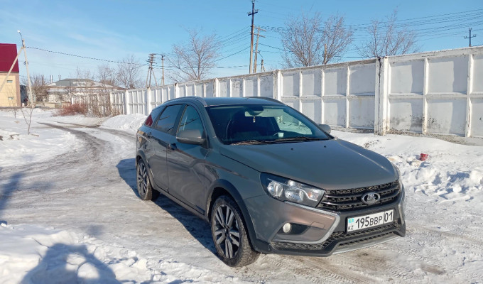 ВАЗ (Lada) Vesta SW Cross 2018 года
