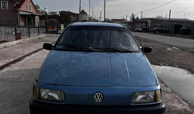 Volkswagen Passat 1992 года