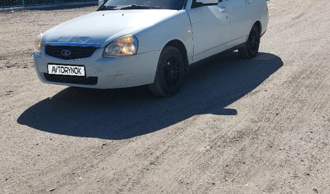 ВАЗ (Lada) Priora 2013 года