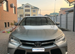 Toyota Camry 2016 года