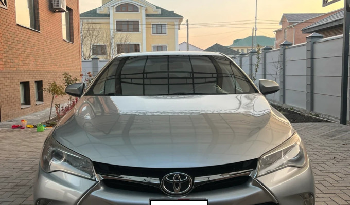Toyota Camry 2016 года
