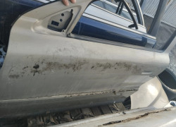 Передняя левая дверь Volvo V70