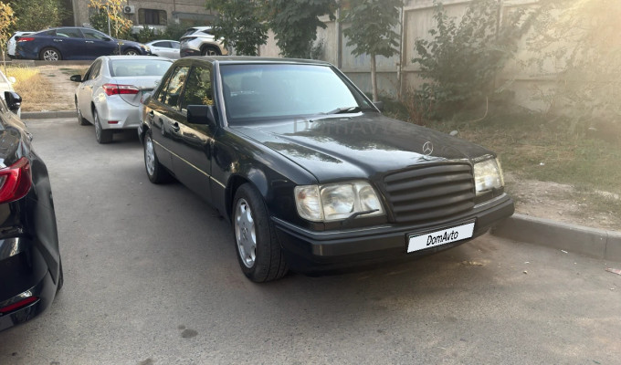 Mercedes-Benz E-Класс 1989 года