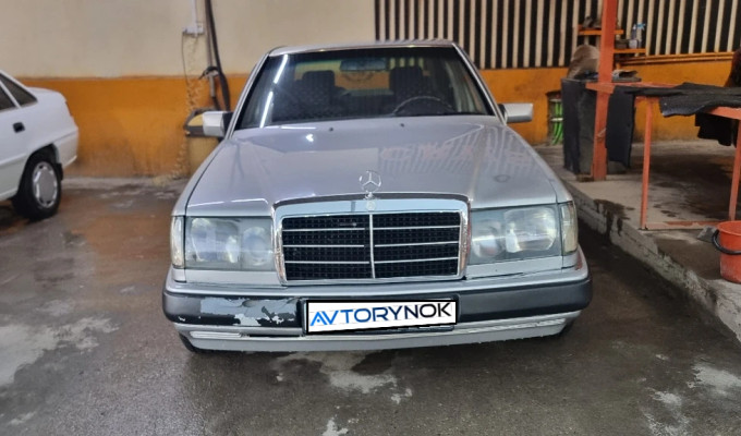 Mercedes-Benz E-Класс 1991 года