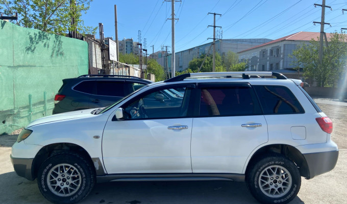 Mitsubishi Outlander 2006 года