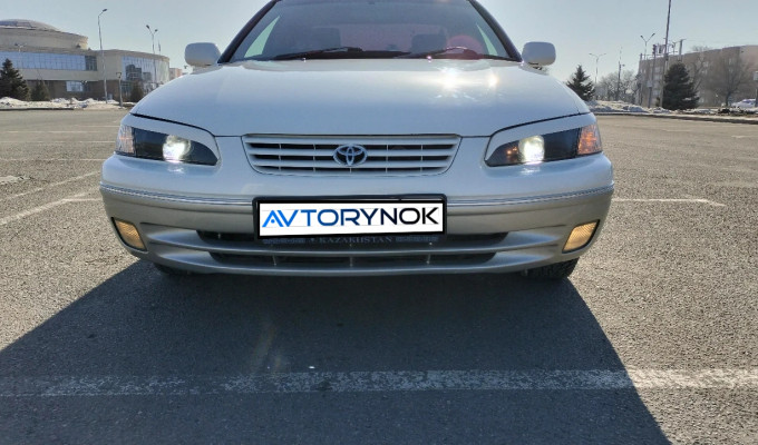 Toyota Camry Gracia 1998 года