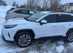 Toyota RAV4 2025 года