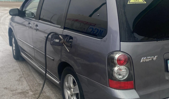 Mazda MPV 2004 года