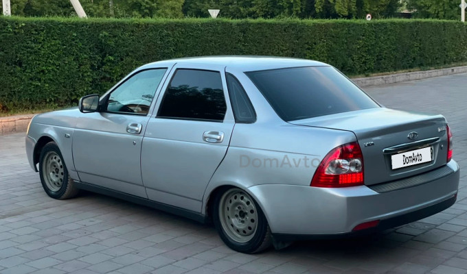 ВАЗ (Lada) Priora 2012 года