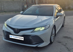 Toyota Camry 2020 года