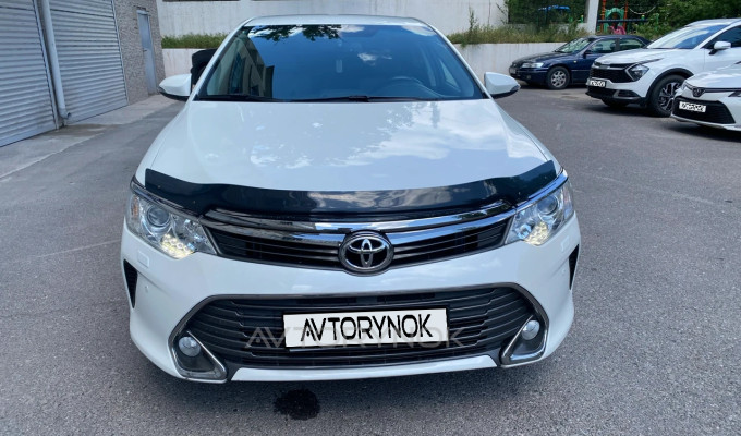 Toyota Camry 2015 года