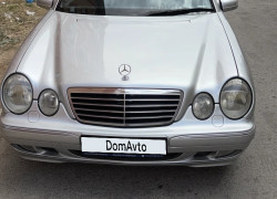 Mercedes-Benz E-Класс 2001 года