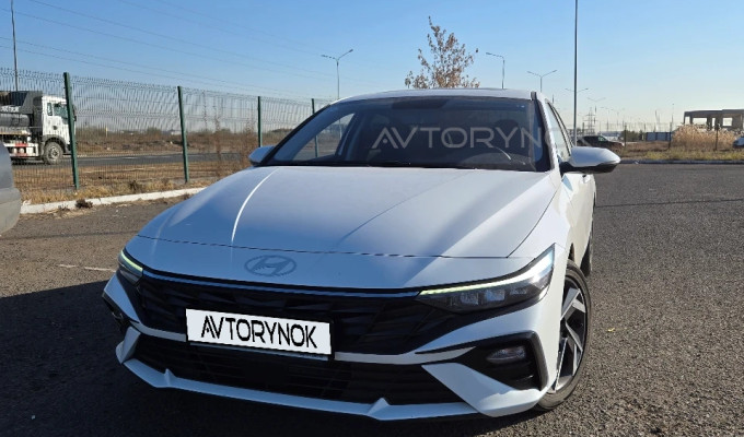 Hyundai Elantra 2024 года