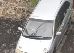 Nissan Liberty 2001 года
