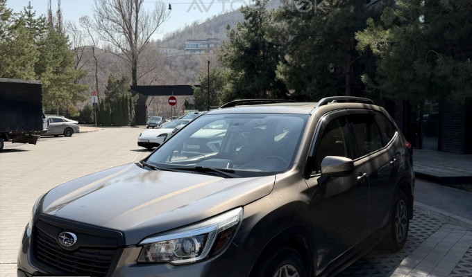 Subaru Forester 2021 года