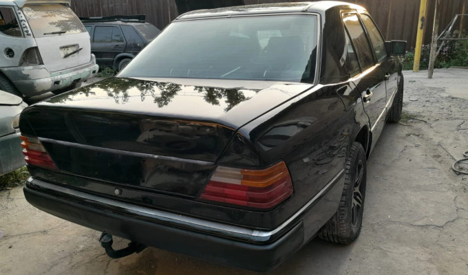 Mercedes-Benz E-Класс 1991 года