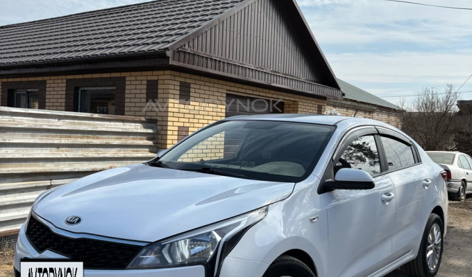 Kia Rio 2021 года
