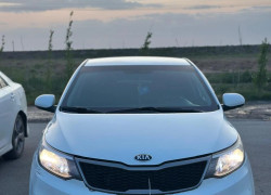 Kia Rio 2015 года