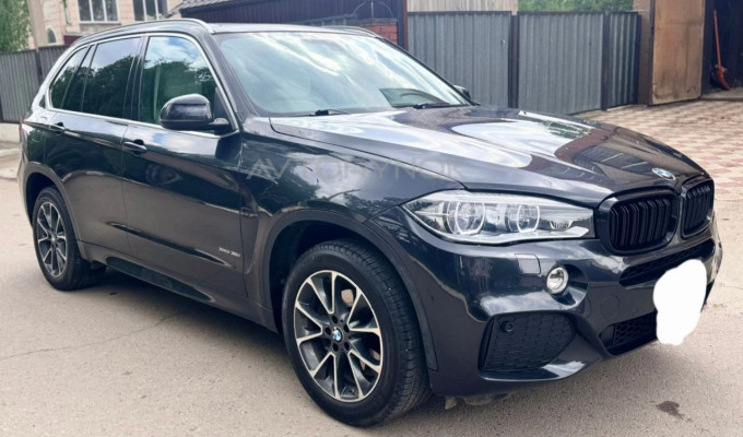 BMW X5 2015 года