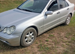 Mercedes-Benz C-Класс 2003 года
