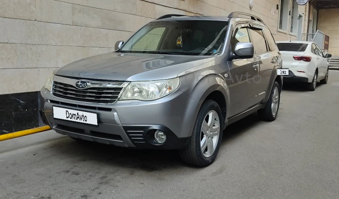 Subaru Forester 2010 года