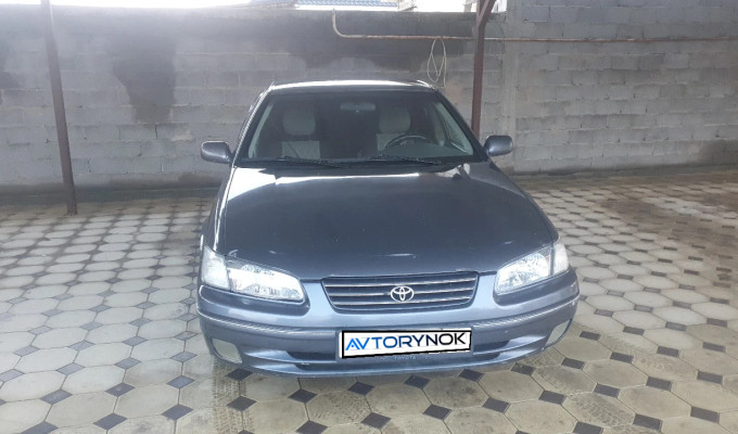 Toyota Camry 1998 года