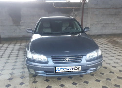 Toyota Camry 1998 года
