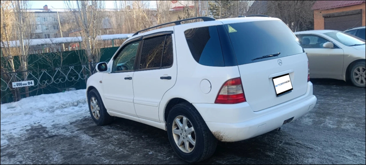 Mercedes-Benz M-Class, 2001