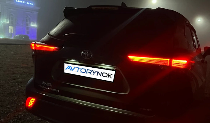 Toyota Highlander 2021 года