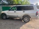 Mitsubishi Pajero 2001 года