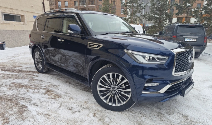 Infiniti QX80 2021 года