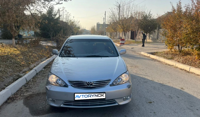 Toyota Camry 2004 года