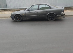BMW 5 серия 1990 года