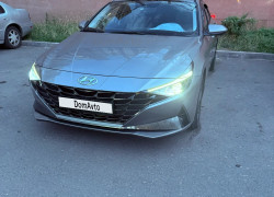 Hyundai Elantra 2022 года