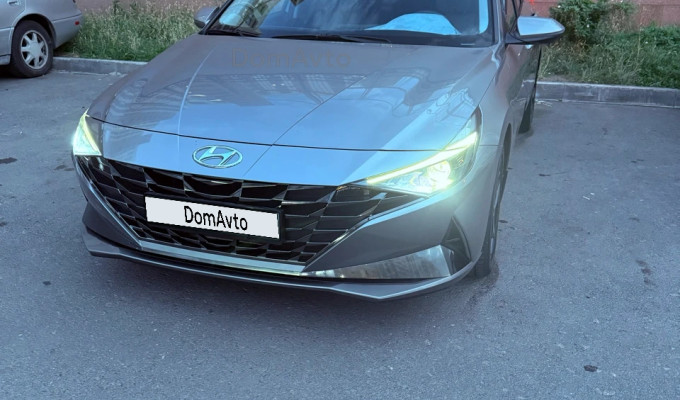 Hyundai Elantra 2022 года