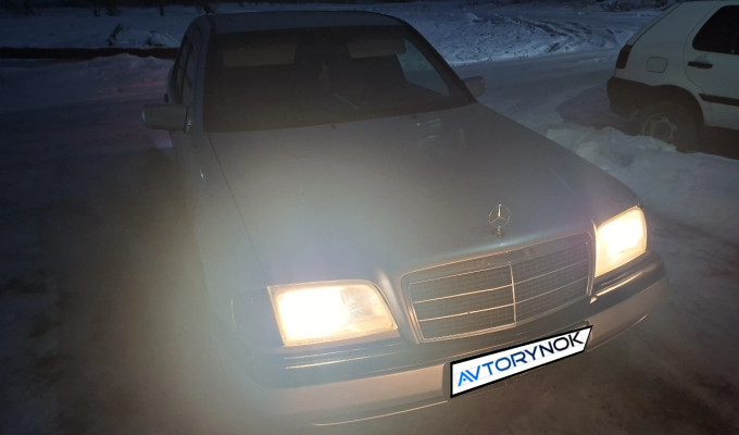 Mercedes-Benz C-Класс 1993 года