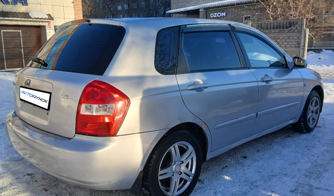 Kia Cerato 2006 года