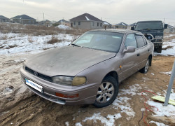 Toyota Camry 1993 года