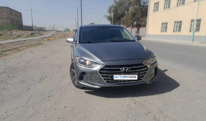 Hyundai Elantra 2018 года