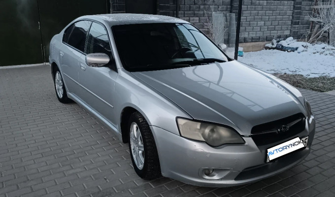 Subaru Legacy 2005 года