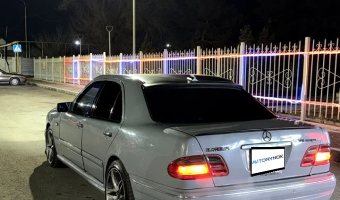 Mercedes-Benz E-Класс 1997 года