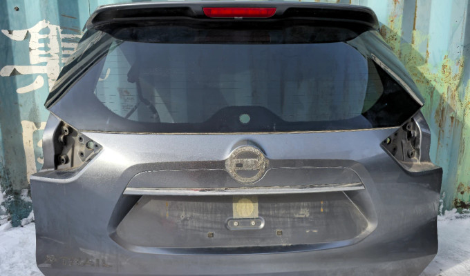 Дверь багажника на Nissan X-Trail T32