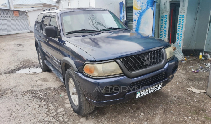 Mitsubishi Montero Sport 2002 года
