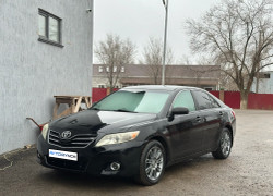 Toyota Camry 2010 года
