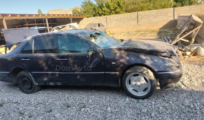 Mercedes-Benz E-Класс 1999 года